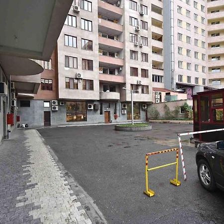 Northern Avenue Apartment 3 Yerevan Exterior photo